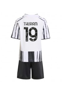 Juventus Khephren Thuram #19 Jalkapallovaatteet Lasten Kotipeliasu 2025-26 Lyhythihainen (+ Lyhyet housut)